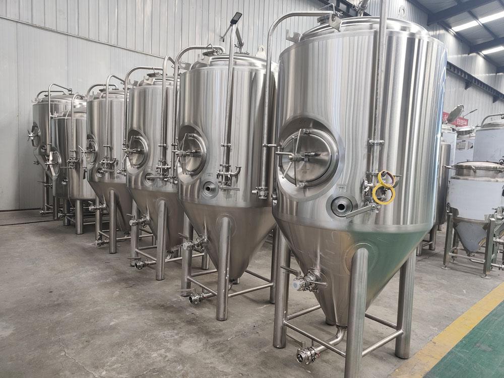 <b>500L Beer Fermentation Tank</b>